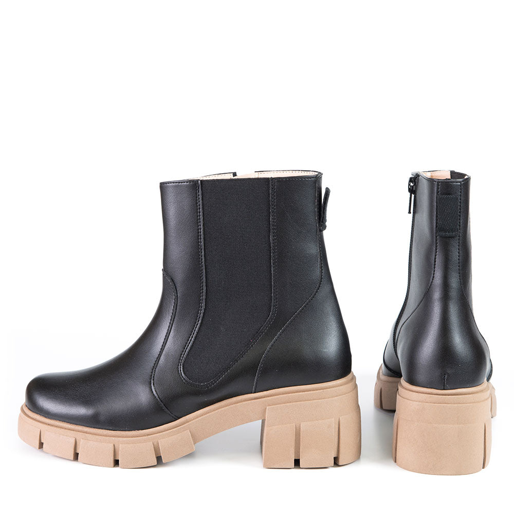 CHELSEA Black Cactus Leather Bootie